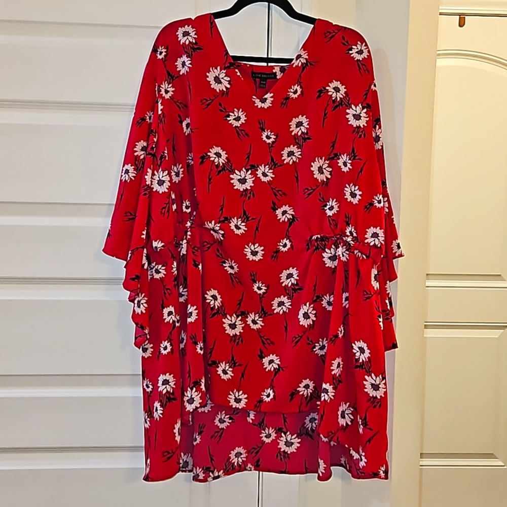 Lane Bryant Women's top Size 22/24  FUSHCIA with FLORAL PRINT